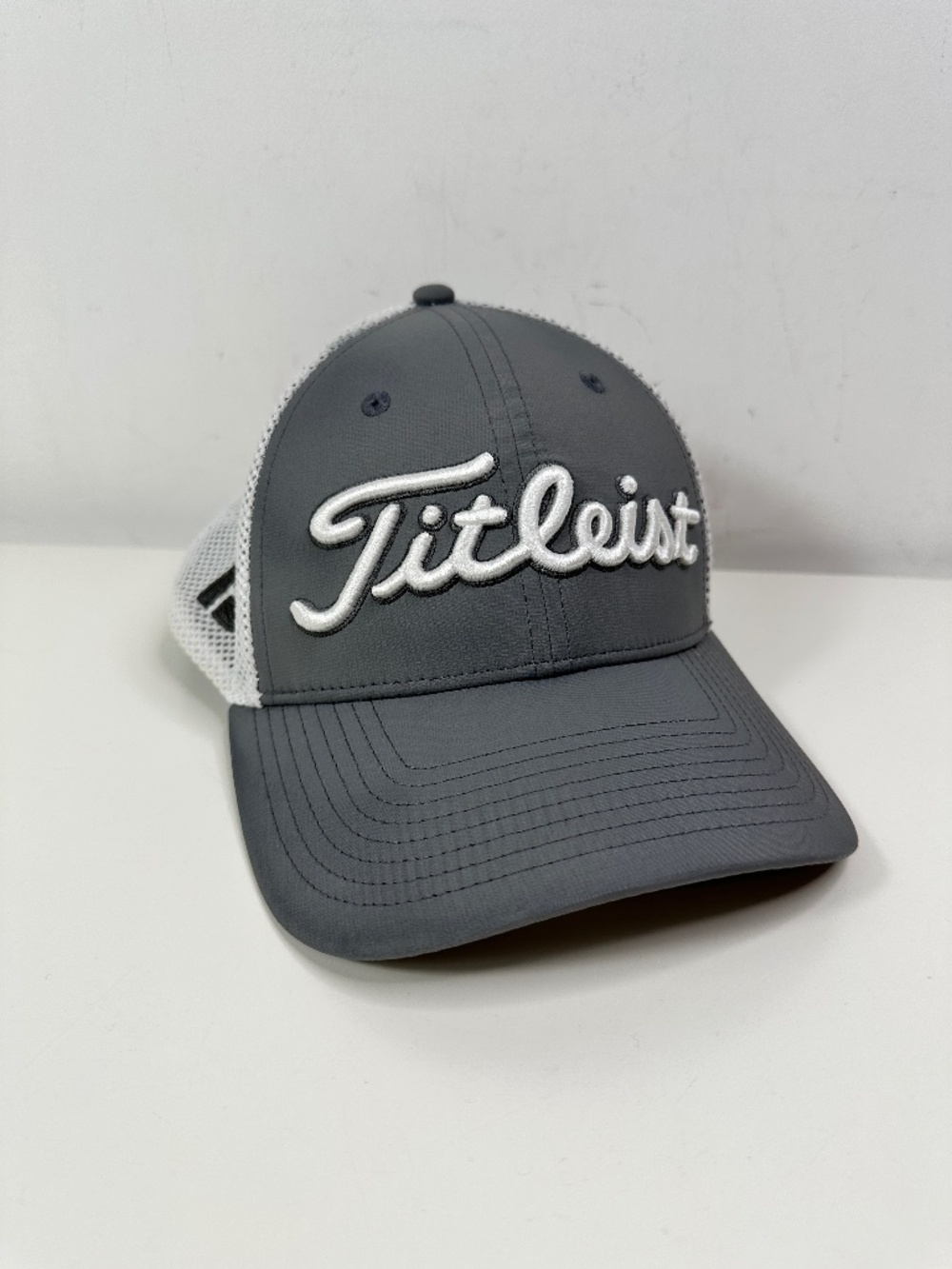 Titleist Golf Hat Adjustable Gray Performance Cap Pro V1 FootJoy FJ Logo Mens